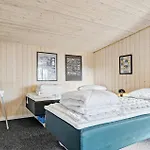 Vakantiehuis 3 Bedroom Awesome In *