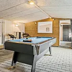 3 Bedroom Awesome In *