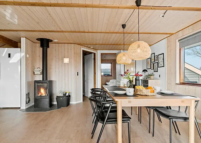 3 Bedroom Awesome In Holiday home