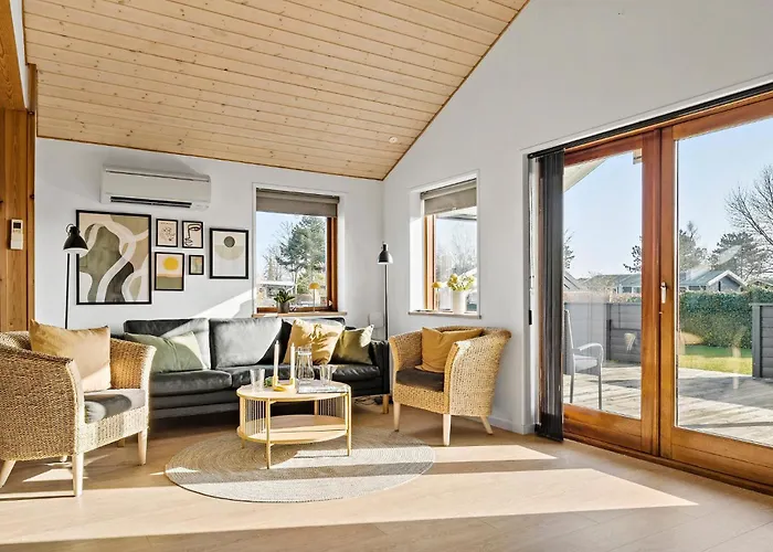 3 Bedroom Awesome In *